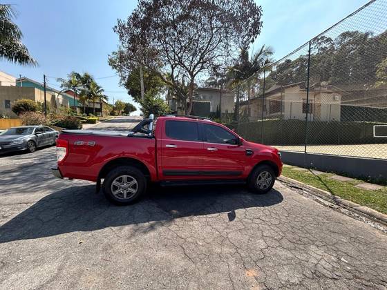 FORD RANGER 2.2 XLS 4X4 CD 16V DIESEL 4P AUTOMÁTICO FORD RANGER 2.2 XLS 4X4 CD 16V DIESEL 4P AUTOMÁTICO